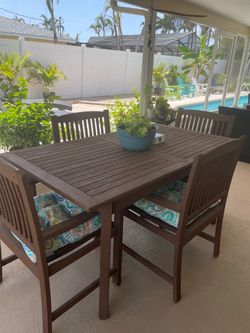 Patio Table , 4 Chairs with cushions