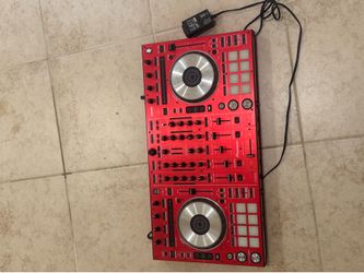 Dj equipment
