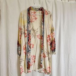 Billabong Floral Kimono.   Small/medium.   Hawaiian flower print  Cream.. Navy/black 