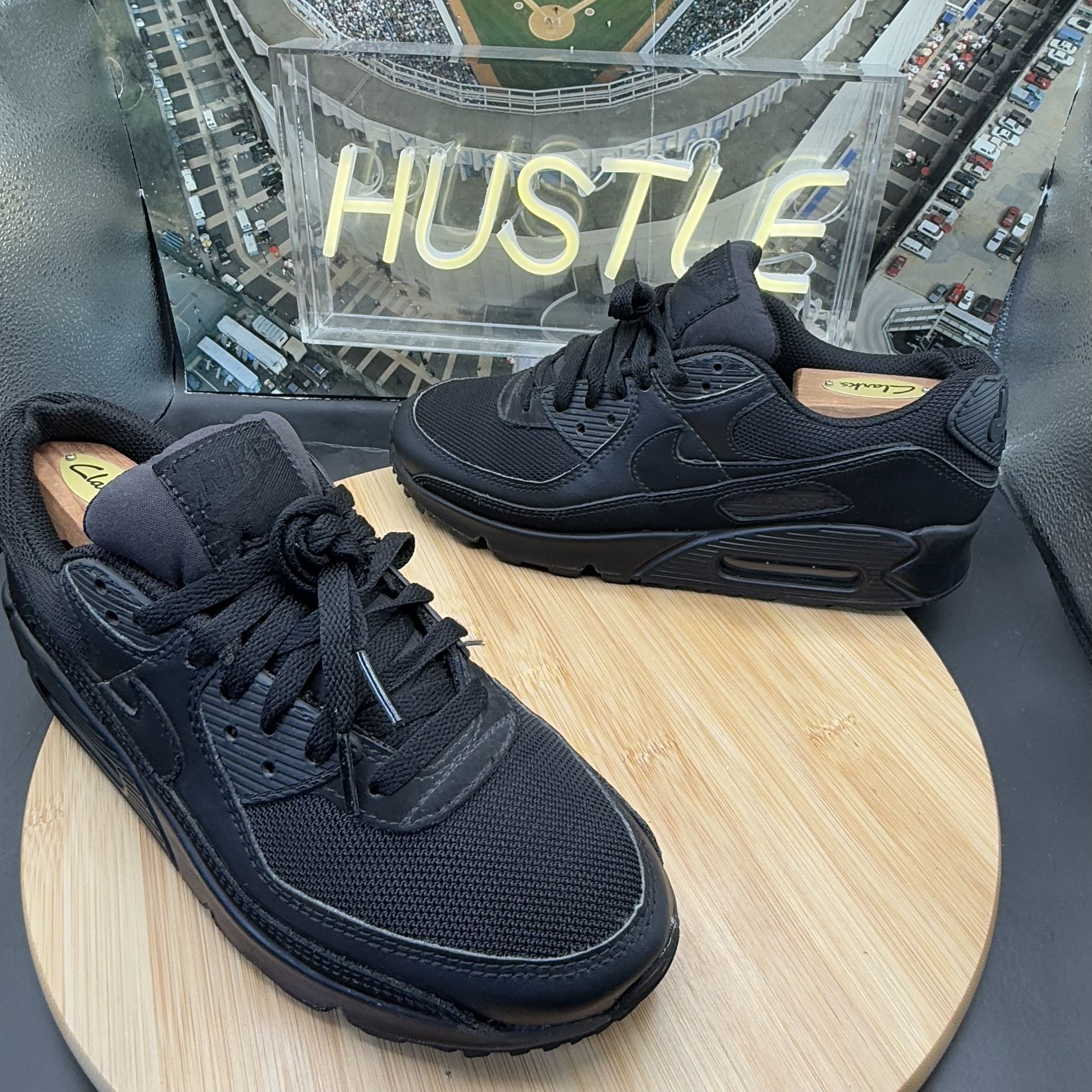 Nike Air Max 90 Recraft Triple Black Men’s Sz 7.5 (CN8490-003)