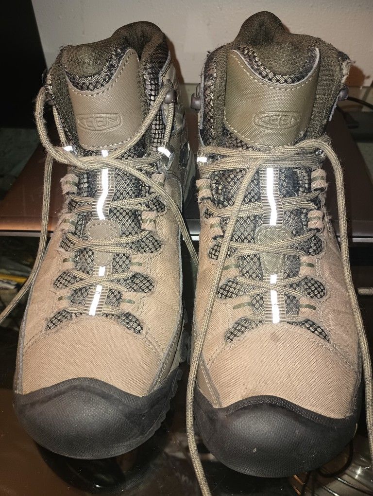 Keen Mens Mid Calf Hiking Boots Size 10.5