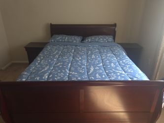 Queen bedroom set