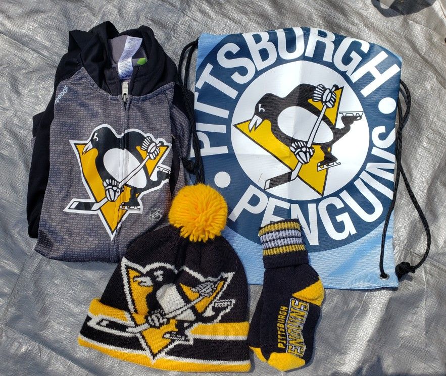 Pittsburgh Penguins NHL Zip Up Hoodie (Youth Medium), Beanie, Drawstring Backpack & Socks