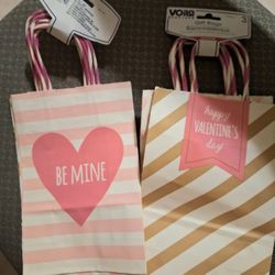 6 Valentine's Day Bags