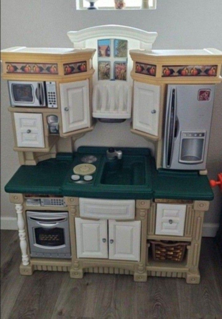 Play KITCHEN