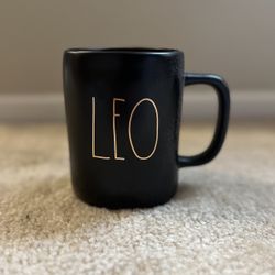 Rae Dunn Zodiac “Leo” 
