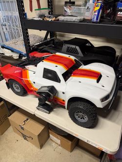 Losi 5T 2.0 with Spektrum Radio & Receiver