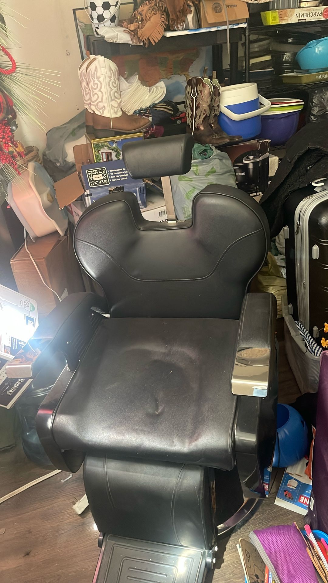 Barber Chair In Good Condition .
