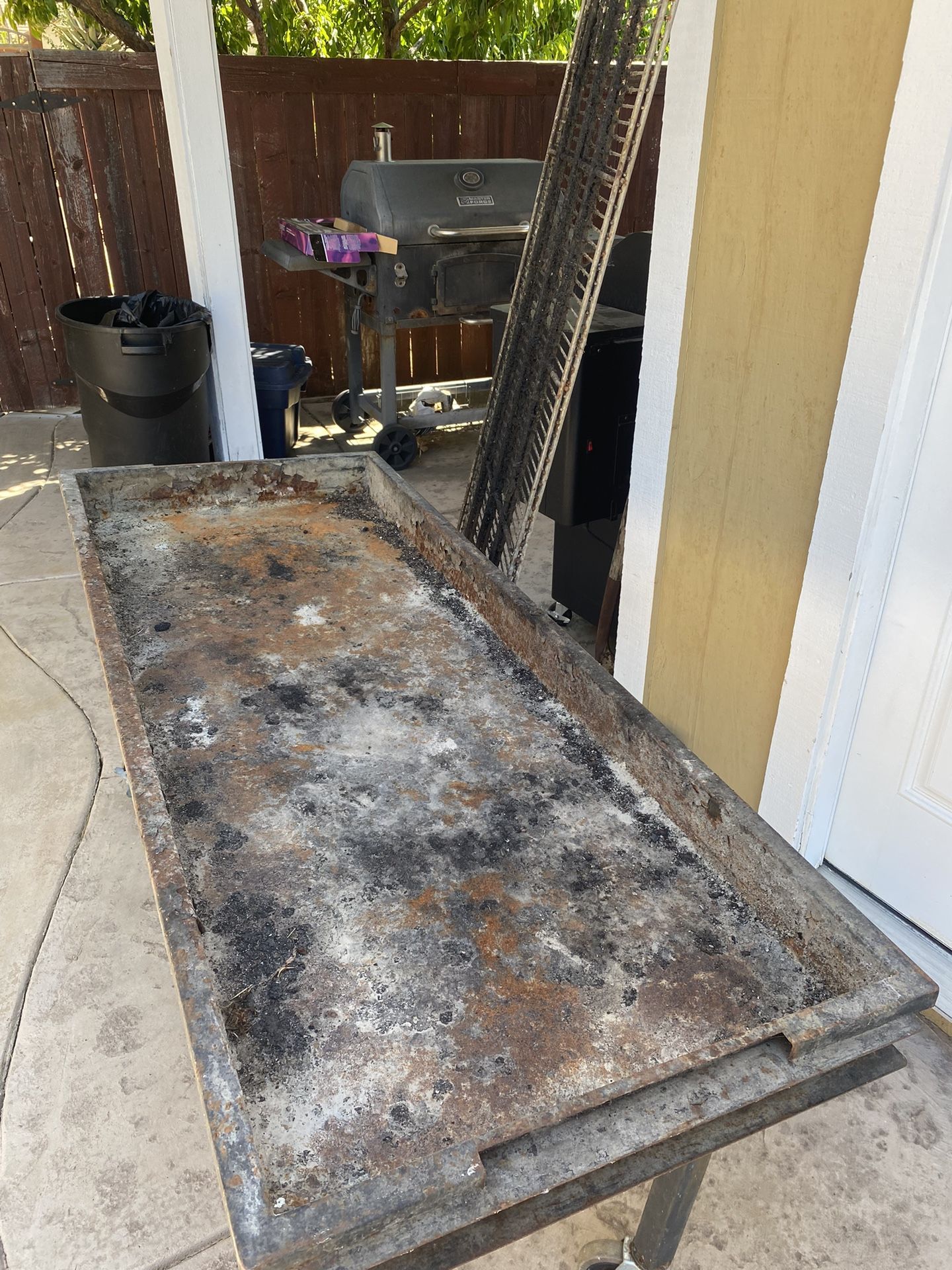 BBQ 6 Ft Party Grill (charcoal)