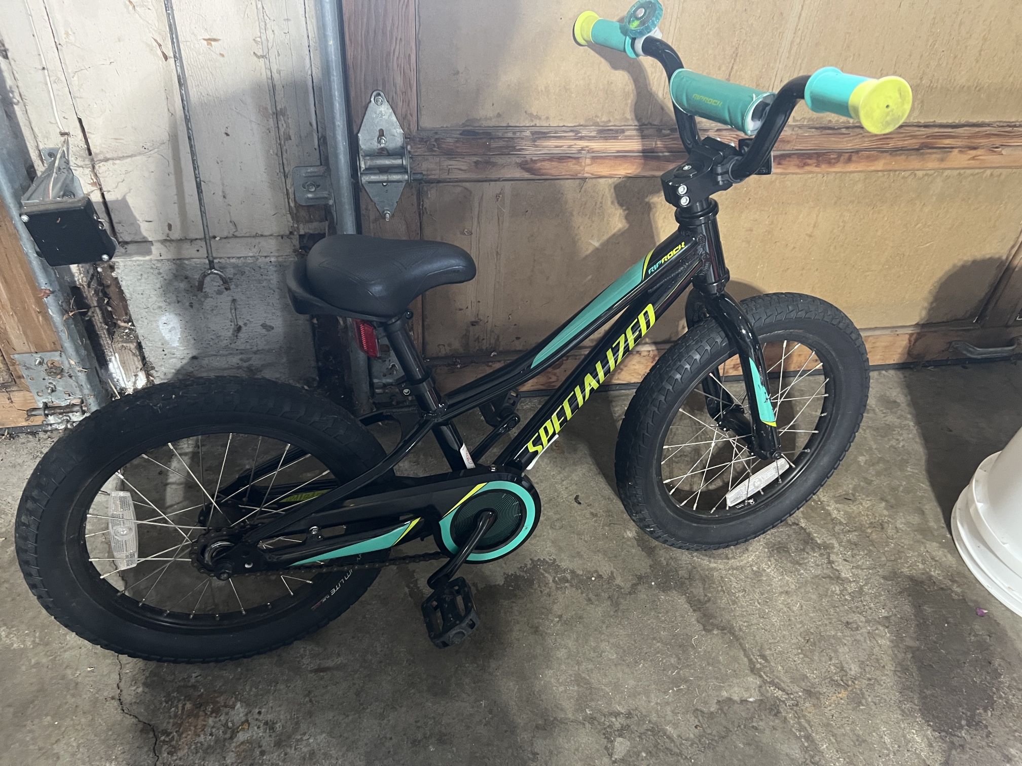 Specialized Riprock 16” Kids Bike