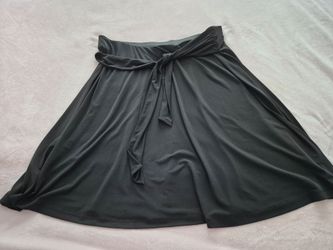Lane Bryant tie- front skirt 22/24
