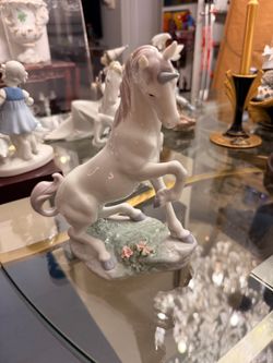 LLADRO MAGICAL UNICORN with Flowers