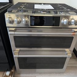 Open Box GE Cafe 30 In. 6.7 Cu.Ft. Smart Slide In Double Oven  Gas Range W/ Convection, Air Fry. $2099 W) 1 Year Warranty.
