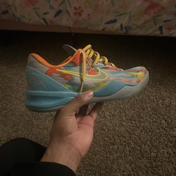 Kobe 8 Venice beaches Size 8 mens
