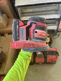 Milwaukee M18 random  orbit sander