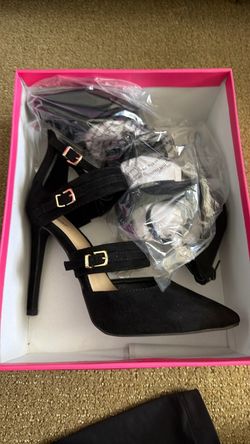 Black heels with buckle