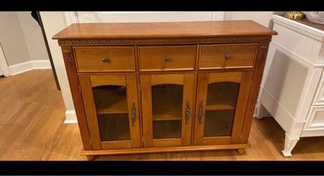 Walnut Sideboard/Buffet/TV Stand/Sofa Cabinet with glass doors and drawers