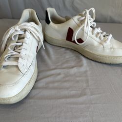 VEJA Low Top White Leather Casual Sneaker Shoes Lace up Men's Sz 11 US