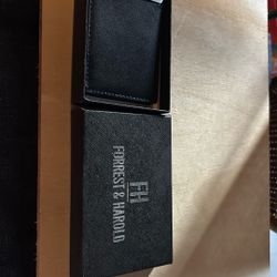 Men’s wallet with money clip forest and Harold brand new