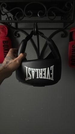 Boxing gloves