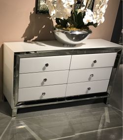 Mirrored 6-Drawer Dresser – Elegant Contemporary Style