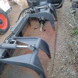 Bobcat 72"Grapple 