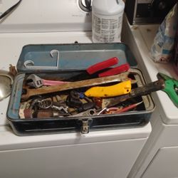 Miscellaneous Tools And Car Parts 