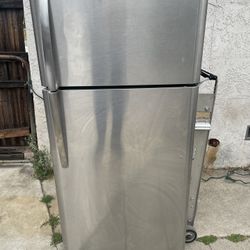Delivery Available / Stainless Steel Frigidaire Refrigerator Fridge 