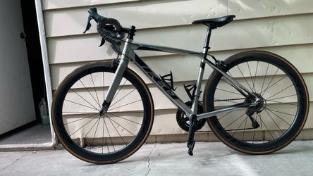 SMALL  FELT ROAD BICYCLE F85