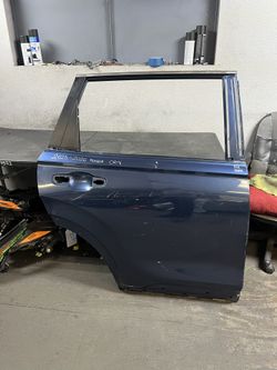 2023-2024-2025-2026 HONDA CR-V RIGHT REAR DOOR OEM USED