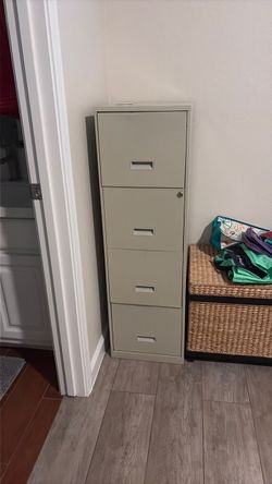 Fiñe cabinet