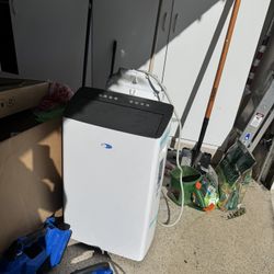 Ac Unit ($original: $700 Brand New)