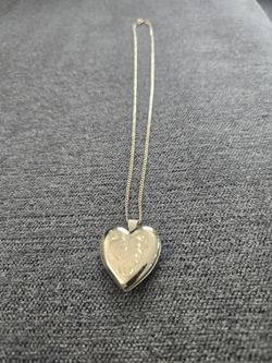 14k Yellow Gold Heart Locked Necklace