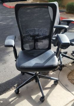 Haworth Zody Office Desk Gaming Chairs