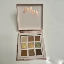 Pley eyeshadow palette- new in box