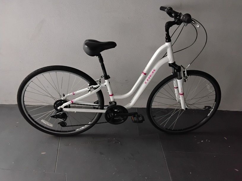 BICYCLE TREK 21 SPEED SIZE 29 BRAND NEW