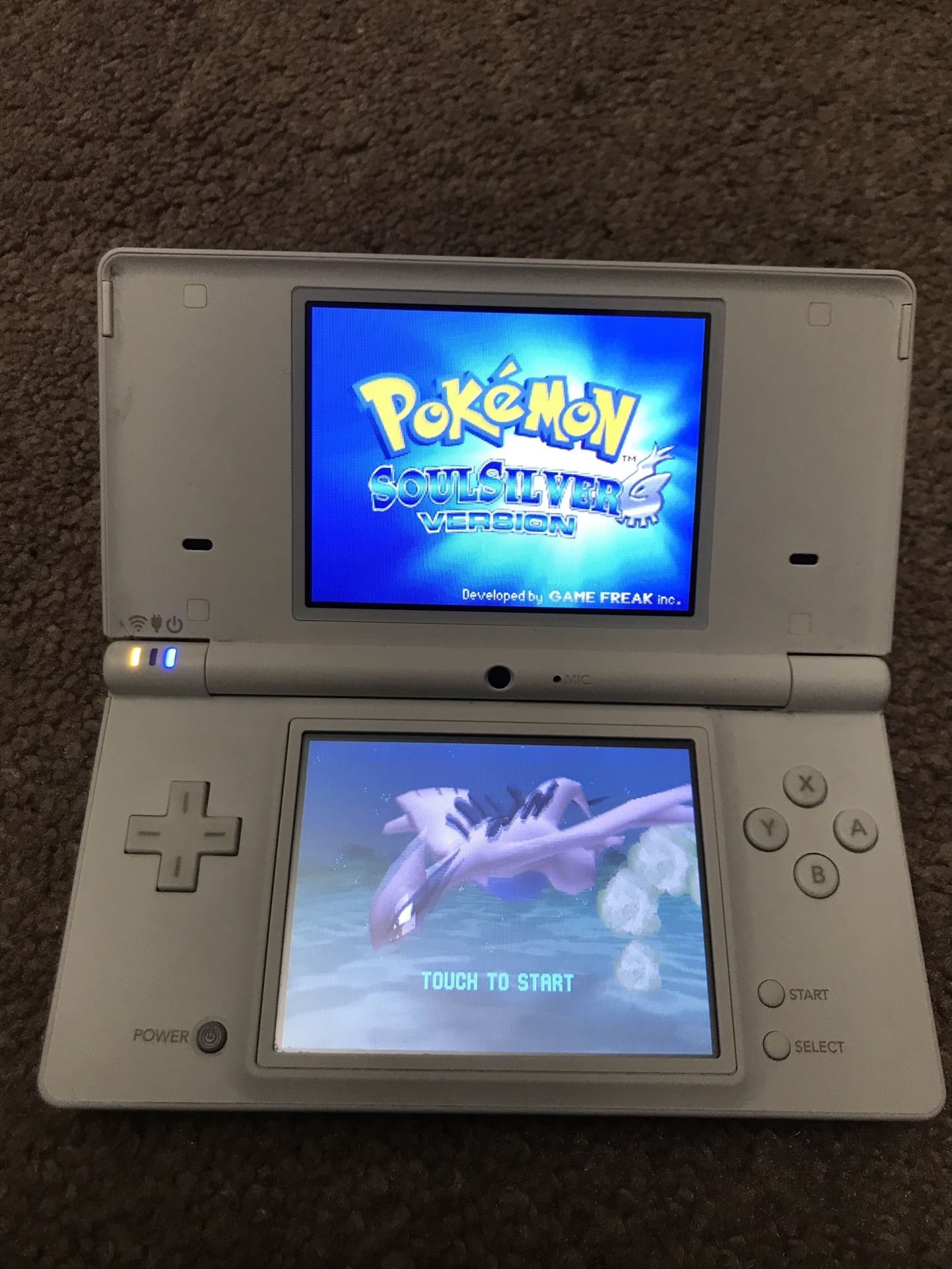 Nintendo DSi - White