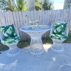 MCM Woodard Tulip Bistro