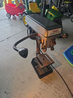 Central Machinery 5 Speed Bench Drill Press.