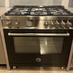 BERTAZZONI 36 Inch Dual Fuel Range w/ Burners 5.9 Cu Ft Oven in Black