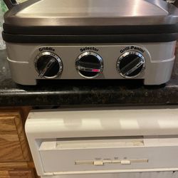 Panini & Sandwich Grill 