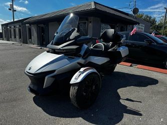 2022 CAN-AM SPYDER RT
