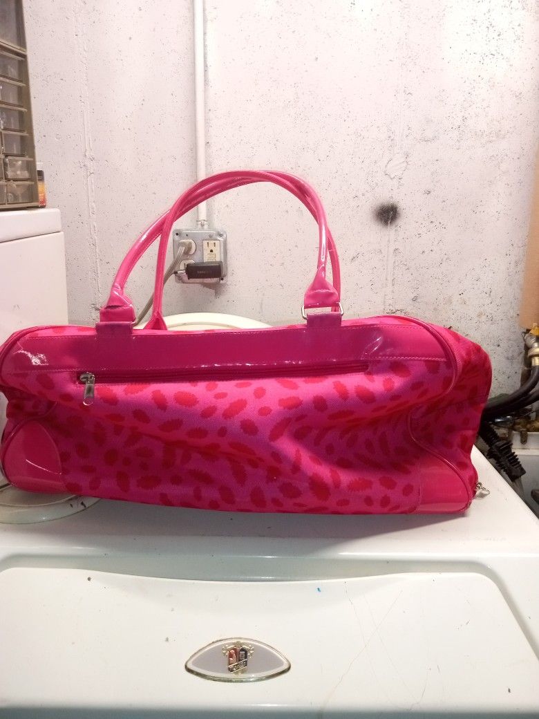 Duffle Bag With Wheels