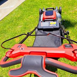 MILWUAKEE M18 FUEL BRUHLESS SELF PROPELLED LANW MOWER TOOL ONLY 