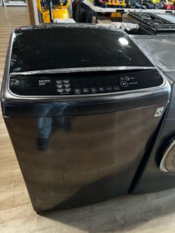 Smart washing machine. LG. Big size loader