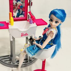 VINTAGE Mattel Barbie You Can Be Anything Hair Salon Playset *READ*