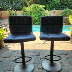 Adjustable Black Vinyl Pedestal Stools