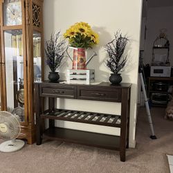 BRAND NEW! Entry Table 