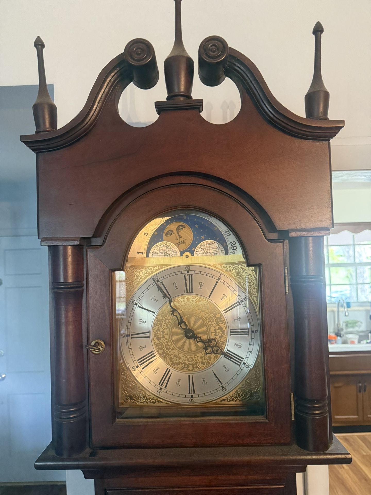 Vintage / Antique Grandfather Clock – Elegant & Functional