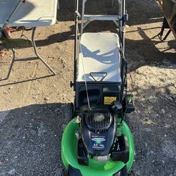 Law mower/cortadora de zacate